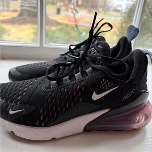 Nike Women's Black and Purple Air Max Sneakers